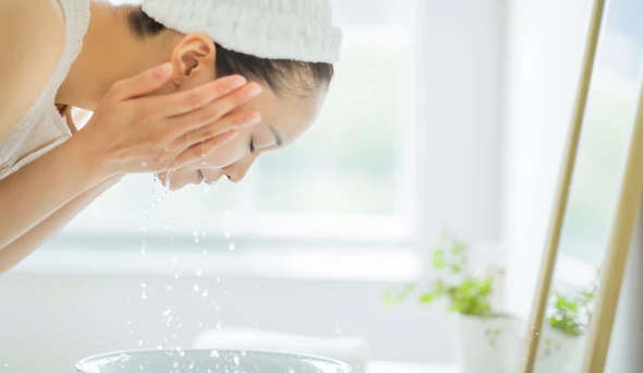 お湯で簡単にメイクオフ